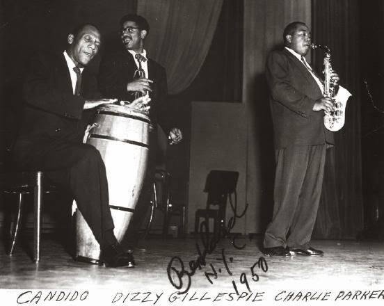 Cndido avec Dizzy Gillespie et Charlie Parker, Birdland, New York, 1950 © Collection Walfredo de los Reyes by courtesy