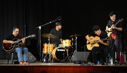 Bireli Lagrne, Giuseppe Continenza, Michael Baker, Gary Willis © Paolo Iammarrone by courtesy of Pescara Jazz