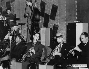 Ray Bauduc, Herschel Evans, Bob Haggart, Eddie Miller, Lester Young, Matty Matlock, Howard Theater, Washington, D.C., 1941 © by courtesy of William P. Gottlieb/Ira and Leonore S. Gershwin Fund Collection, Music Division, Library of Congress