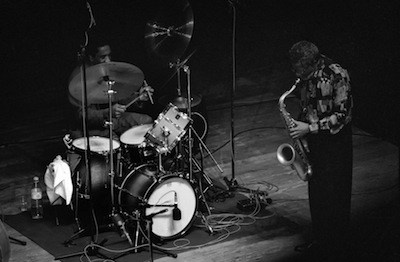 Al Foster avec Joe Henderson au Woluwe St Pierre, Bruxelles, Belgique (23 octobre 1992) © Jacky Lepage