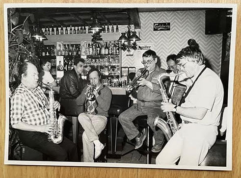 De gauche à droite: Jacques Pelzer (as), Jean Linsman (tp), John Eardley (tp) José Bedeur (b), Robert Jeanne (ts), dans les années 1990 © Jimmy Vander Plas/Archives Maison du Jazz de Liège by courtesy