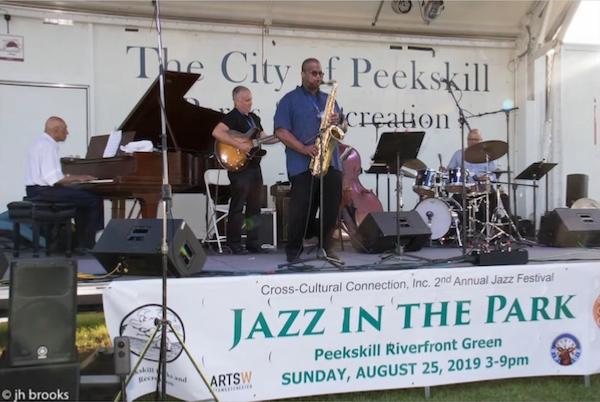 Kirk Lightsey (p), Jeff Barone (g), Ray Blue (ts), Belden Bullock (b), Alvester Garnett (dm), festival Jazz in the Park, Peekskill, NY, 25 aot 2019 © James Brooks by courtesy