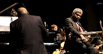 Harold Mabern et George Coleman avec le Big Band de la Juilliard School © extrait de la video youtube citée en fin de texte