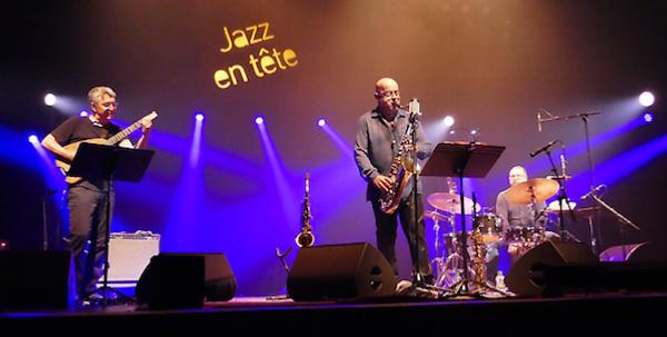Jean-Marie Frédéric (g), Gabriel Fernandez (ts), Jean-Luc Difraya (dm), Jazz en Tête, Clermont-Ferrand, 22 octobre 2022 © Serge Baudot