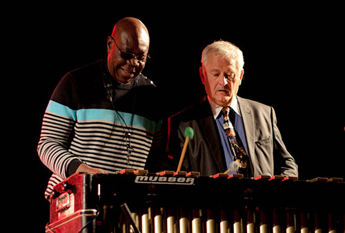 Manu Dibango en duo sur le vibraphone avec Dany Doriz, Jazz in Langourla, 8 aot 2014 © Mathieu Perez