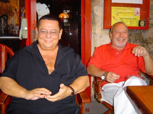 Jean-Louis Carasso, repreneur du Pelle-Mle, et Jean Pelle  la terrasse du club, Marseille, septembre 2004 © Jérme Partage