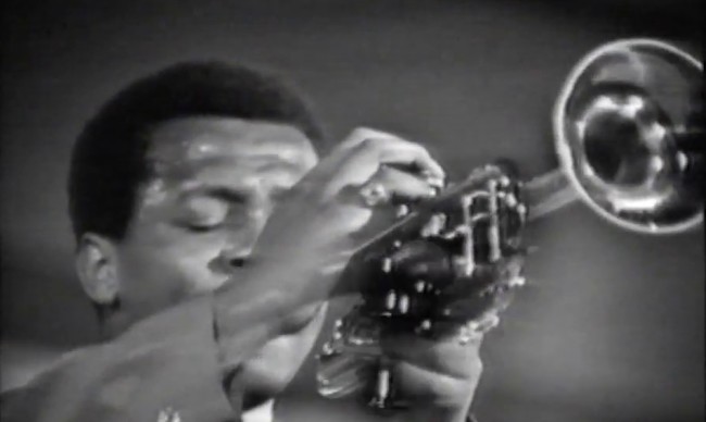 Oscar Brashear dans l'orchestre Count Basie, Jazz  Juan, 1968, image extraite de YouTube
