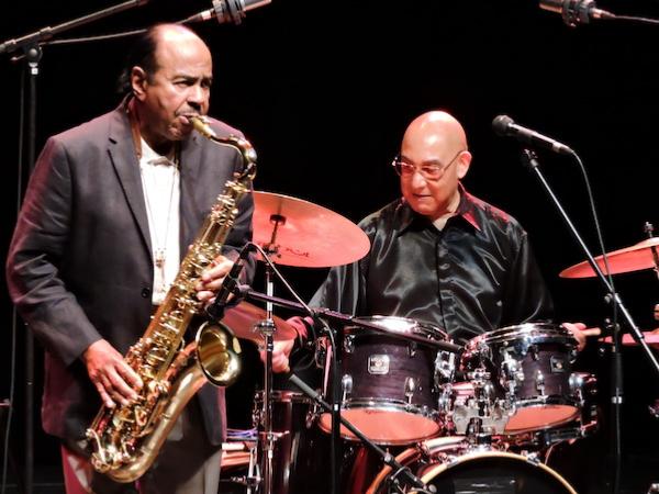 Benny Golson (ts), Doug Sides (dm), Jazz  Foix, juillet 2014 © Jérme Partage