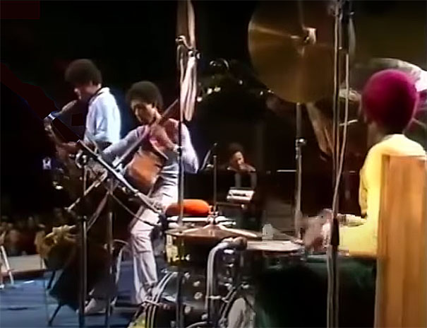 McCoy Tyner (p), Azar Lawrence (ts), Juini Booth (b), Alphonse Mouzon (dm), Montreux Jazz Festival, 7 juillet 1973 © image extraite de Youtube (https://www.youtube.com/watch?v=EnQJsrUYb8Q)