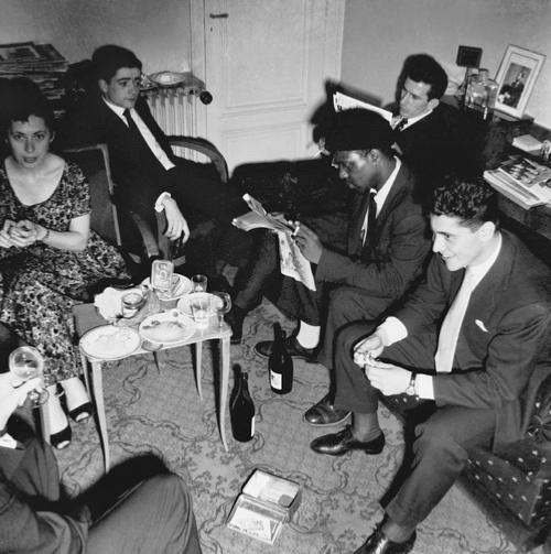 Ny Renaud, Jean-Marie Ingrand, Frank Isola, Thelonious Monk et Sacha Distel chez Marcel Fleiss, 1954 © Marcel Fleiss by courtesy
