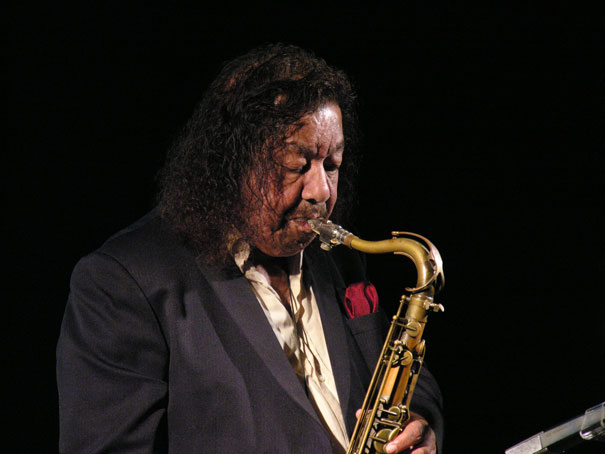 Raul de Souza au saxophone ténor, Jazz in Langourla 2019, © Yves Sportis
